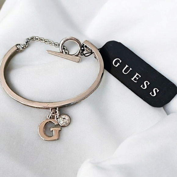 Guess bracelet silver G dangling from open cuff w catch chain new LOT729 - Picture 1 of 7